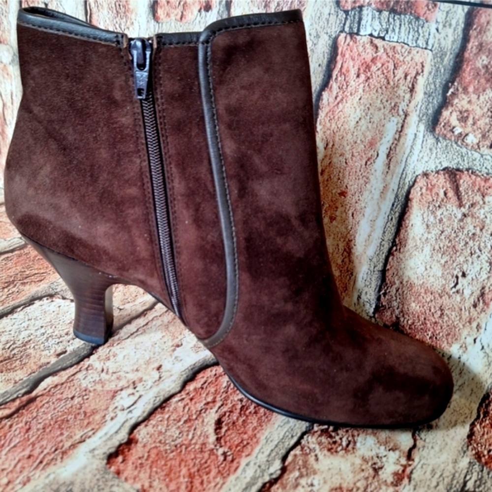 Sofft Chocolate Suede Ankle Boots